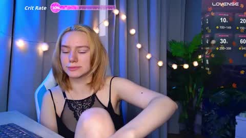 Snapshot of _ramona__ chatting on November 10, 2025, 6:23 am im Amy online show from November 10, 2025, 6:23 am