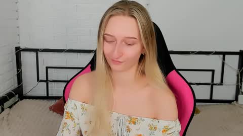 I am Rina online show from January 3, 2025, 12:30 pm