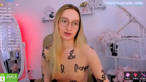 I am Rina online show from March 5, 2025, 10:55 am