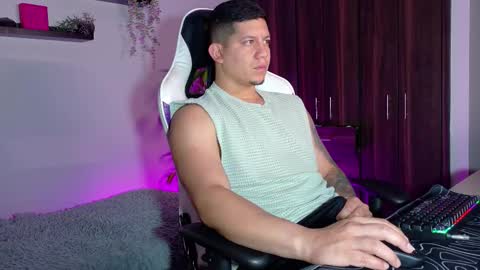 Snapshot of _robertobaggio chatting on September 19, 2025, 11:00 am Roberto online show from September 19, 2025, 11:00 am