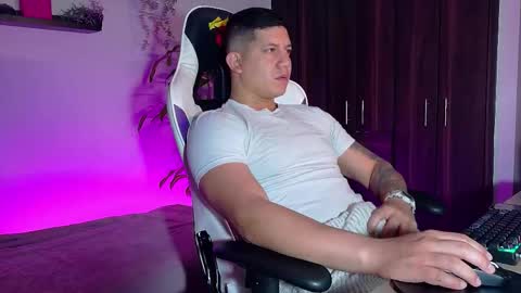 Snapshot of _robertobaggio chatting on October 12, 2025, 10:36 am Roberto online show from October 12, 2025, 10:36 am