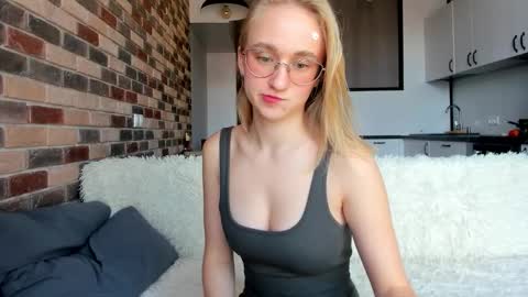 Snapshot of _ruby_kim chatting on November 28, 2025, 9:45 am Ruby online show from November 28, 2025, 9:45 am