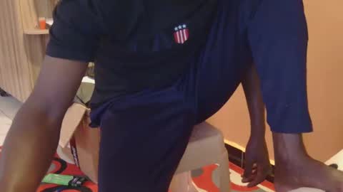 _sambo_ online show from March 2, 2025, 2:32 pm