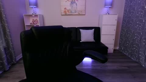 Snapshot of _samie_ chatting on September 19, 2025, 1:56 pm Samantha online show from September 19, 2025, 1:56 pm