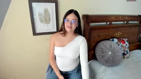 Sarah online show from November 13, 2025, 2:16 pm