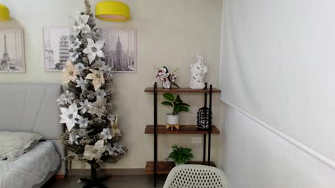 Sassy Girl online show from December 23, 2024, 7:20 pm