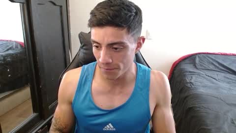 Snapshot of _schnnneider_ chatting on October 10, 2025, 8:30 pm SCHNEIDER online show from October 10, 2025, 8:30 pm