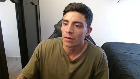 Snapshot of _schnnneider_ chatting on October 26, 2025, 4:46 pm SCHNEIDER online show from October 26, 2025, 4:46 pm