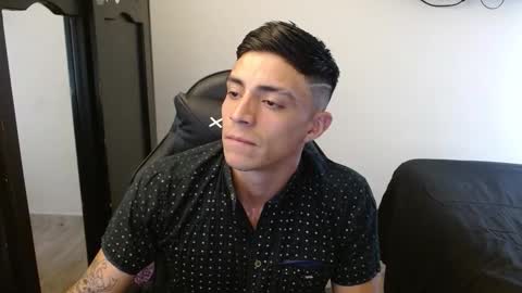 Snapshot of _schnnneider_ chatting on October 30, 2025, 4:41 pm SCHNEIDER online show from October 30, 2025, 4:41 pm