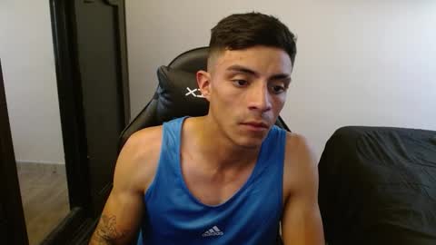 Snapshot of _schnnneider_ chatting on October 31, 2025, 9:27 pm SCHNEIDER online show from October 31, 2025, 9:27 pm