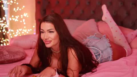 Snapshot of _selenasky chatting on February 9, 2025, 11:14 am Selena online show from February 9, 2025, 11:14 am