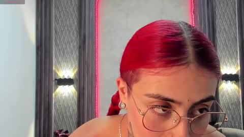 Snapshot of _selene_red chatting on February 14, 2025, 7:54 pm Selene online show from February 14, 2025, 7:54 pm