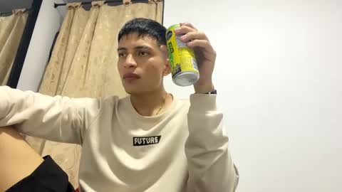 Juan Pablo-independent model online show from January 4, 2025, 4:44 am