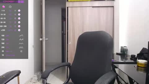 Juan Pablo-independent model online show from January 14, 2025, 4:04 am