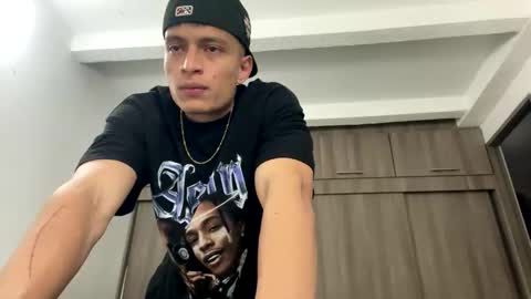 Juan Pablo-independent model online show from September 16, 2025, 2:23 am