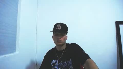 Juan Pablo-independent model online show from November 13, 2025, 6:23 am