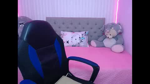 Snapshot of _sexyredhead_ chatting on January 15, 2025, 6:19 pm KATA online show from January 15, 2025, 6:19 pm