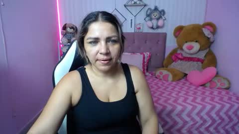 Snapshot of _sexyredhead_ chatting on September 18, 2025, 12:18 pm KATA online show from September 18, 2025, 12:18 pm
