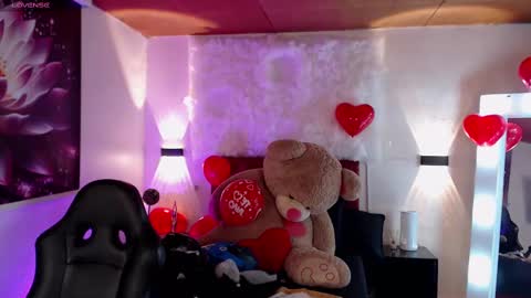 Snapshot of _sharlotte777 chatting on February 18, 2025, 7:19 pm _sharlotte777 online show from February 18, 2025, 7:19 pm