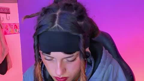 Snapshot of _sharlotte777 chatting on November 12, 2025, 2:50 pm _sharlotte777 online show from November 12, 2025, 2:50 pm