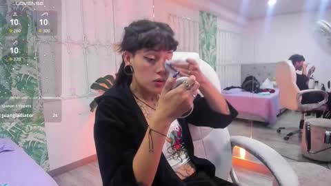 Snapshot of _sharlotte777 chatting on November 18, 2025, 3:27 pm _sharlotte777 online show from November 18, 2025, 3:27 pm