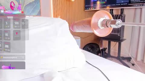 Snapshot of _sharlottt_ chatting on September 24, 2025, 2:53 pm _sharlottt_ online show from September 24, 2025, 2:53 pm