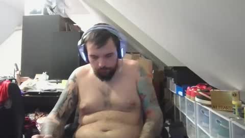 Snapshot of _smiley_bear27 chatting on November 3, 2025, 10:16 am _smiley_bear27 online show from November 3, 2025, 10:16 am