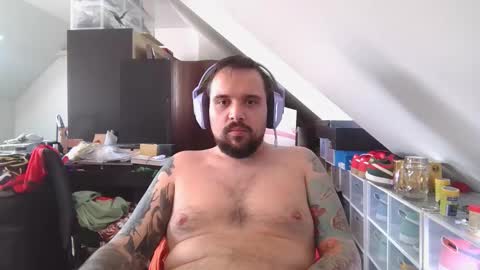 Snapshot of _smiley_bear27 chatting on November 9, 2025, 5:06 am _smiley_bear27 online show from November 9, 2025, 5:06 am