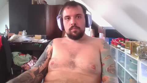 Snapshot of _smiley_bear27 chatting on November 14, 2025, 6:01 am _smiley_bear27 online show from November 14, 2025, 6:01 am