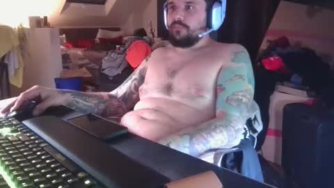 Snapshot of _smiley_bear27 chatting on December 3, 2025, 9:29 am _smiley_bear27 online show from December 3, 2025, 9:29 am