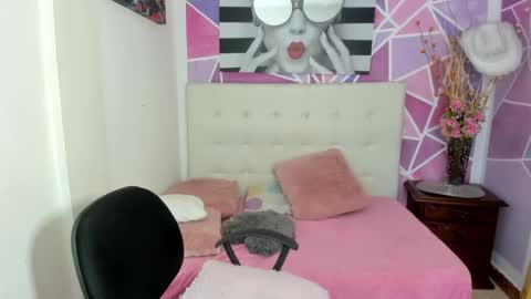 Snapshot of _sofia_agudelo chatting on March 9, 2025, 2:29 am Sofia online show from March 9, 2025, 2:29 am