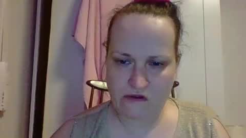 Melisa online show from February 25, 2025, 5:47 pm