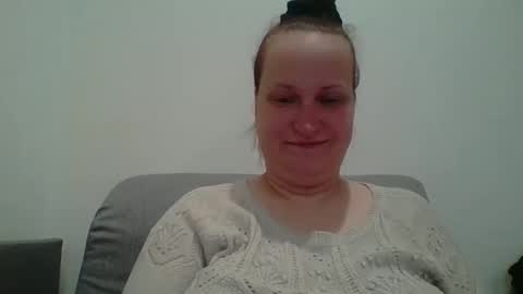 Melisa online show from October 9, 2025, 3:04 am