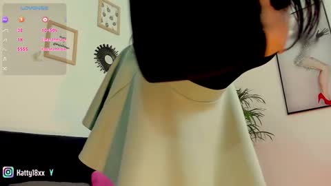 Snapshot of _sweet_kitty1 chatting on October 31, 2025, 12:44 am online show from October 31, 2025, 12:44 am