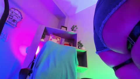 Snapshot of _sweet_kuromi chatting on November 26, 2025, 4:46 am Kuromi online show from November 26, 2025, 4:46 am