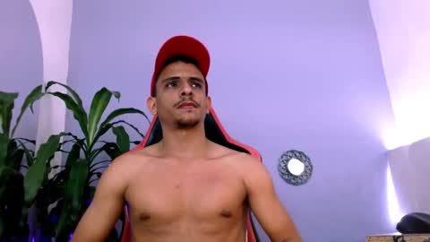 Snapshot of _tarek_ chatting on November 19, 2025, 2:22 am _tarek_ online show from November 19, 2025, 2:22 am