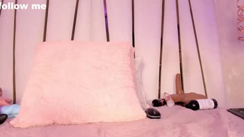 Rousse  online show from February 23, 2025, 1:24 am