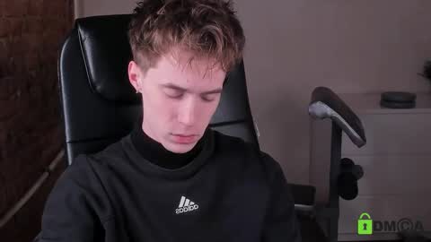 Snapshot of _tokyo_ghoul chatting on November 21, 2025, 5:17 am _tokyo_ghoul online show from November 21, 2025, 5:17 am