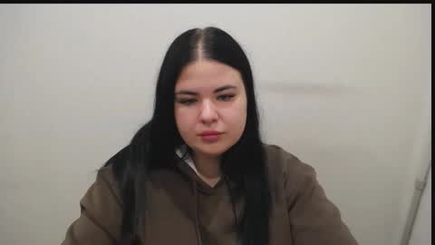 Snapshot of _trisha_li chatting on November 8, 2025, 7:52 am Trisha online show from November 8, 2025, 7:52 am