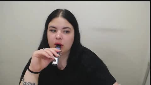 Snapshot of _trisha_li chatting on November 13, 2025, 2:49 pm Trisha online show from November 13, 2025, 2:49 pm