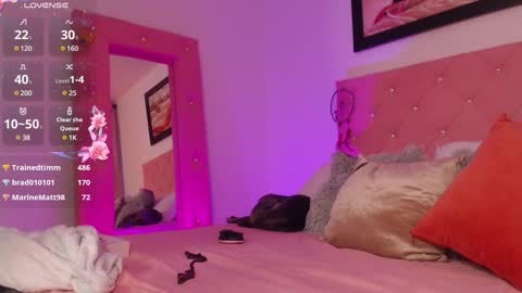 Snapshot of _victoria_florez chatting on December 13, 2024, 10:02 pm VICTORIA online show from December 13, 2024, 10:02 pm