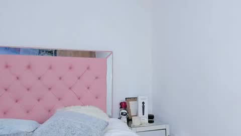 Snapshot of _violetadulce chatting on February 22, 2025, 5:12 am Violeta online show from February 22, 2025, 5:12 am