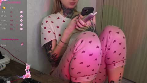 Snapshot of _viv1an_ chatting on January 22, 2025, 8:49 pm Alis online show from January 22, 2025, 8:49 pm