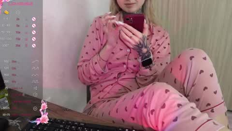 Snapshot of _viv1an_ chatting on February 8, 2025, 11:12 am Alis online show from February 8, 2025, 11:12 am