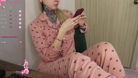 Snapshot of _viv1an_ chatting on February 15, 2025, 12:11 pm Alis online show from February 15, 2025, 12:11 pm