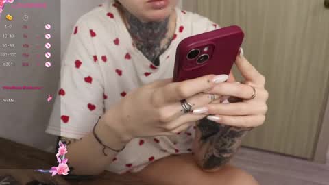 Snapshot of _viv1an_ chatting on February 17, 2025, 5:25 am Alis online show from February 17, 2025, 5:25 am