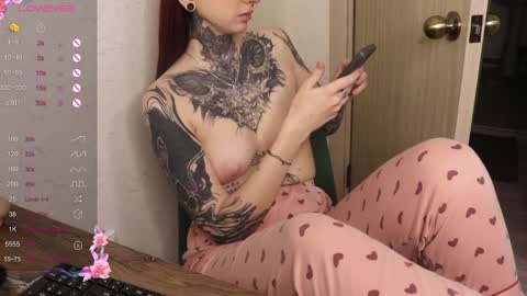 Snapshot of _viv1an_ chatting on March 10, 2025, 6:45 pm Alis online show from March 10, 2025, 6:45 pm