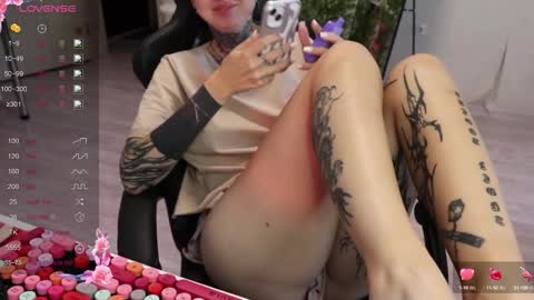 Snapshot of _viv1an_ chatting on September 13, 2025, 7:41 am Alis online show from September 13, 2025, 7:41 am