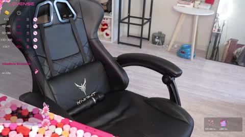 Snapshot of _viv1an_ chatting on October 30, 2025, 6:59 am Alis online show from October 30, 2025, 6:59 am