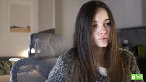 Snapshot of _whoareu_ chatting on November 21, 2025, 11:20 am Kristina online show from November 21, 2025, 11:20 am